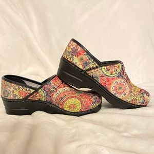 Sanita Floral Medallion Tapestry Boho Clog size 37
